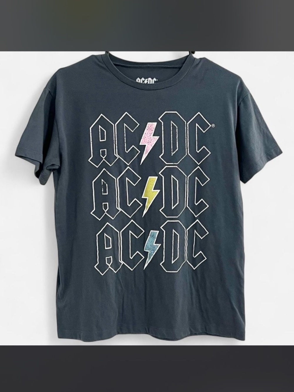 Bundle of 4 Trendy Women’s Rock Music Band Graphic Tees - Picture 3 of 6